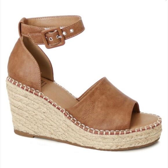 68. Beautiful Brown/Tan Faux Leather Wedges with Beige Rope detail on the Wedge - Picture 1 of 5